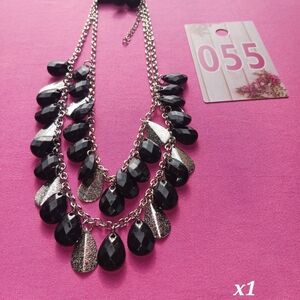 Paparazzi Black and Silver Teardrop Necklace